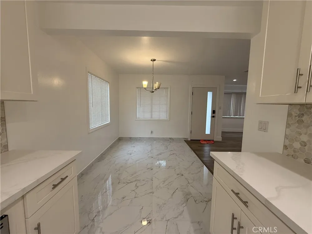 17845 Victory Blvd. Reseda, CA 91335