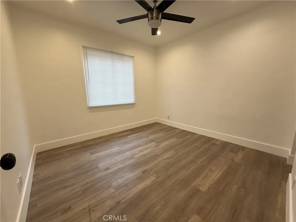 17845 Victory Blvd. Reseda, CA 91335