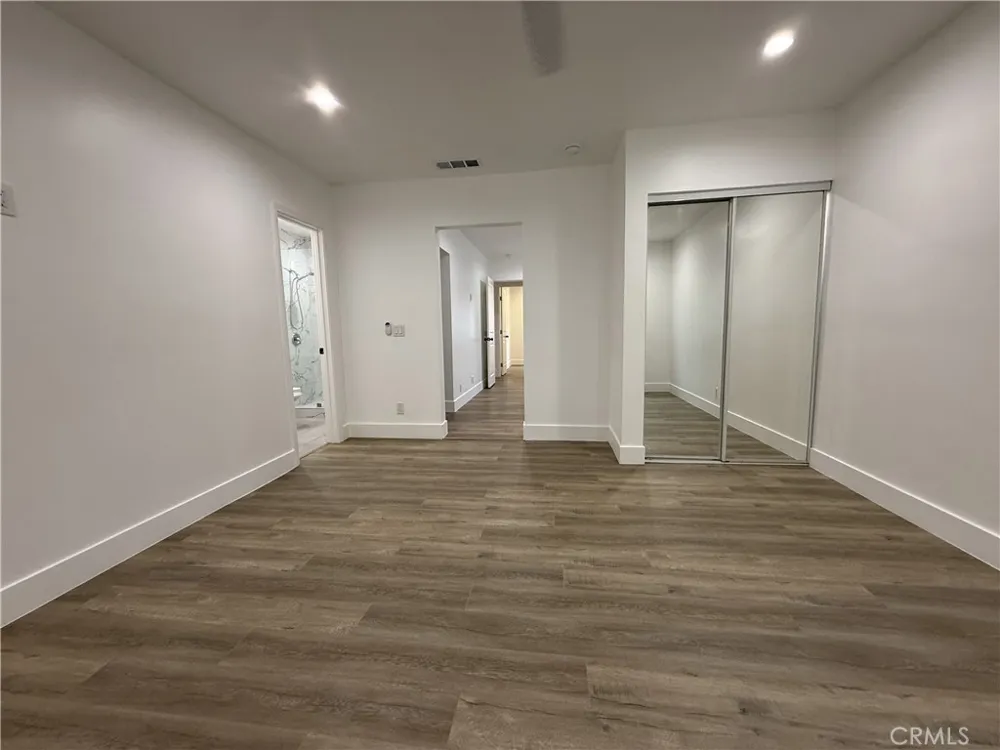 17845 Victory Blvd. Reseda, CA 91335
