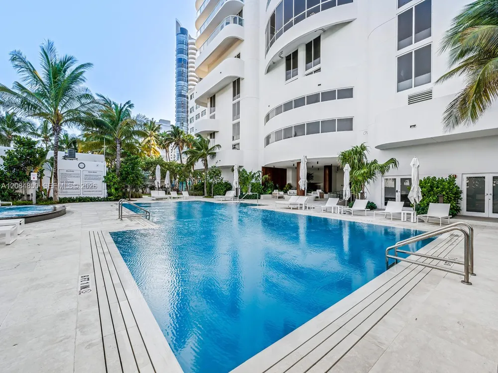 6365 Collins Ave #1911 Miami Beach, FL 33141