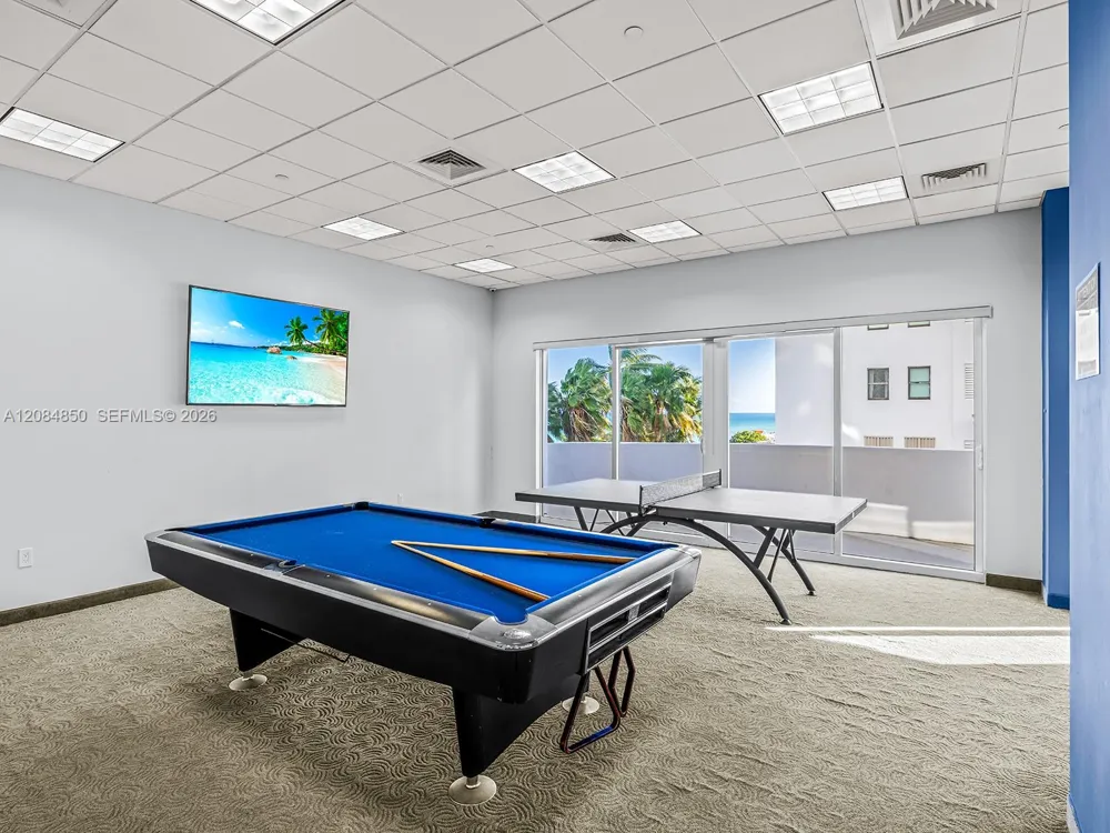 6365 Collins Ave #1911 Miami Beach, FL 33141