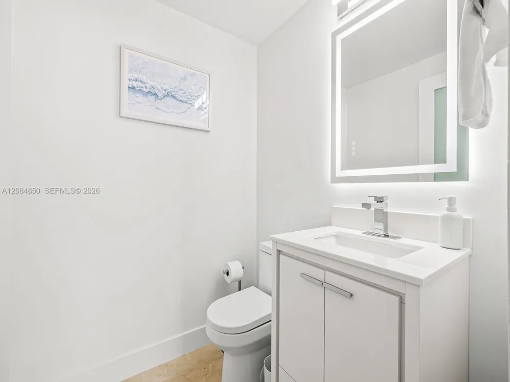 6365 Collins Ave #1911 Miami Beach, FL 33141