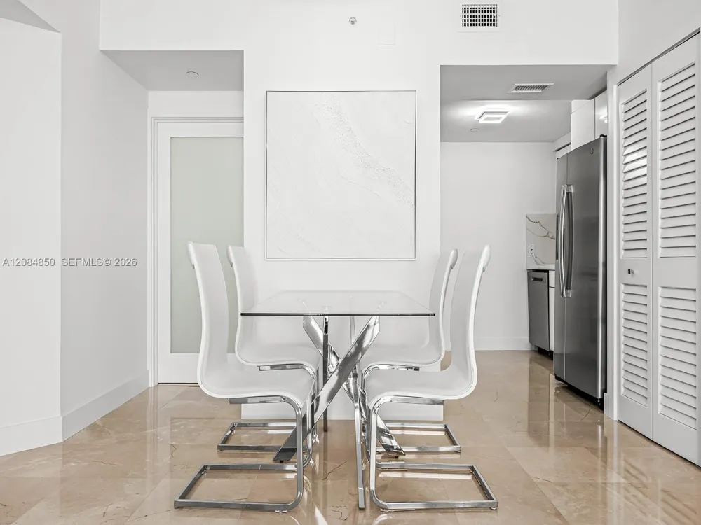 6365 Collins Ave #1911 Miami Beach, FL 33141