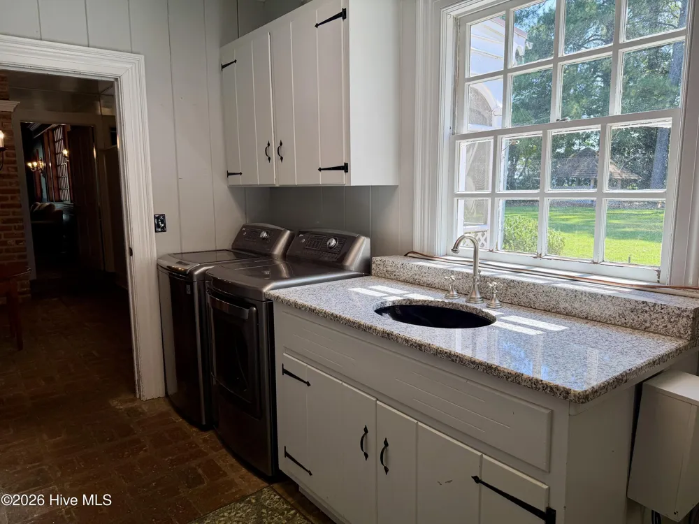 27668 Carolina 125 Scotland Neck, NC 27874