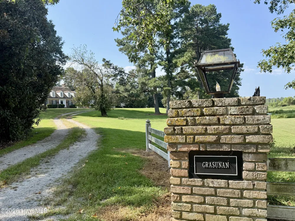 27668 Carolina 125 Scotland Neck, NC 27874