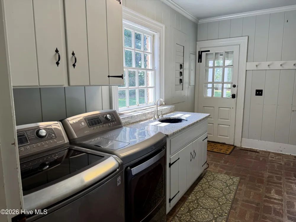 27668 Carolina 125 Scotland Neck, NC 27874