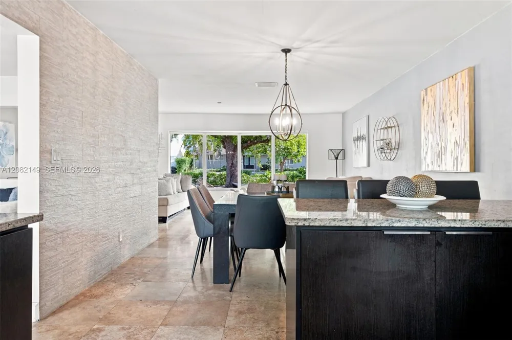 1103 Washington St Hollywood, FL 33019