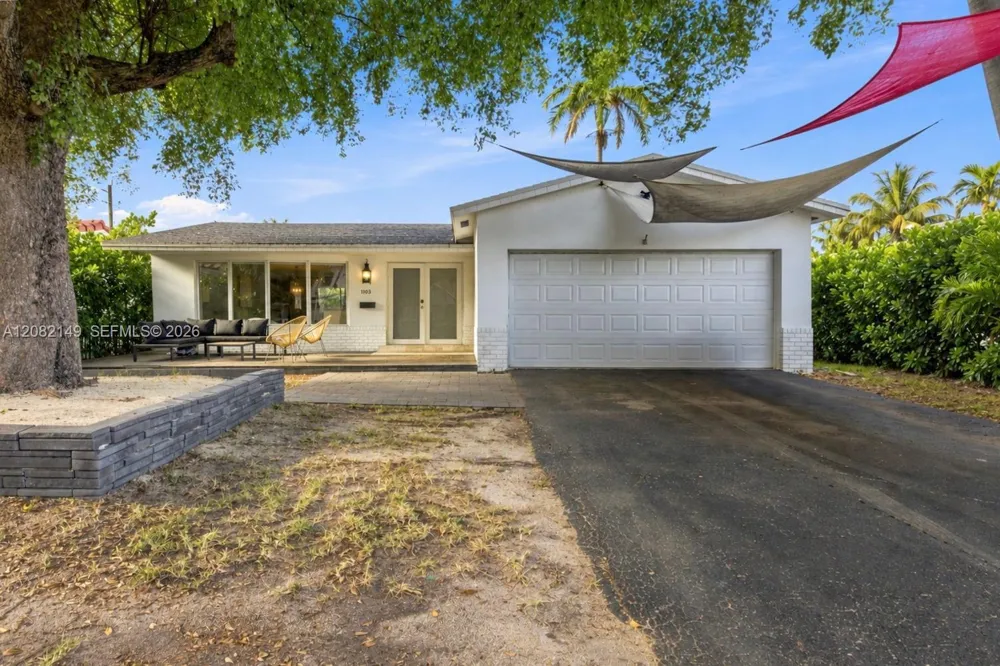 1103 Washington St Hollywood, FL 33019