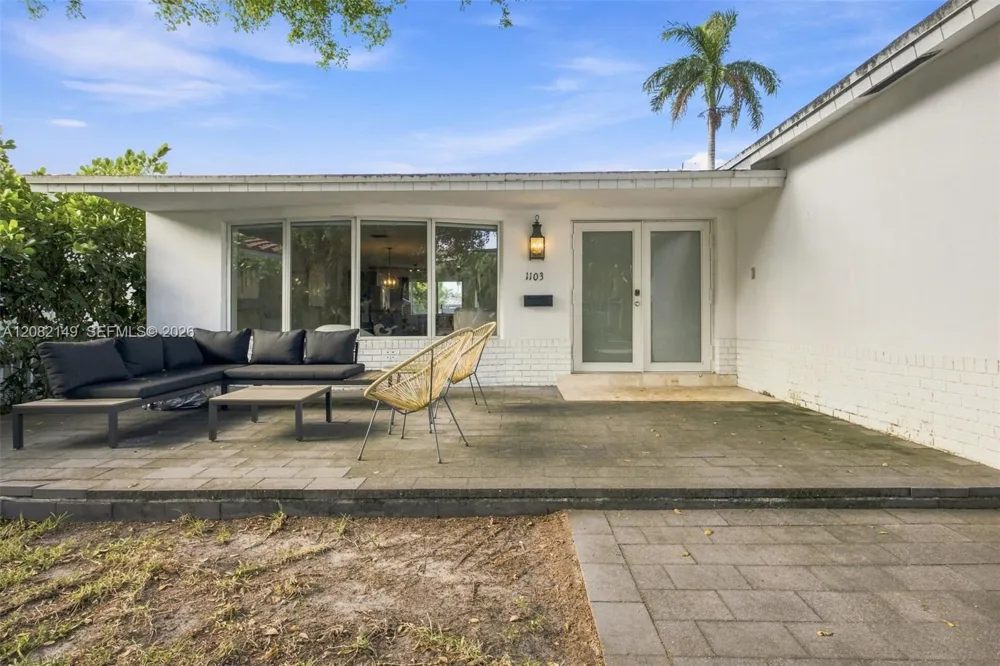 1103 Washington St Hollywood, FL 33019