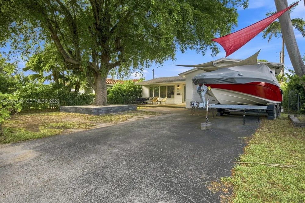 1103 Washington St Hollywood, FL 33019