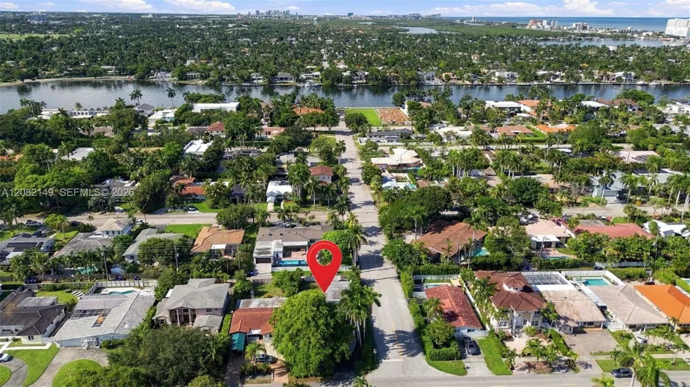 1103 Washington St Hollywood, FL 33019