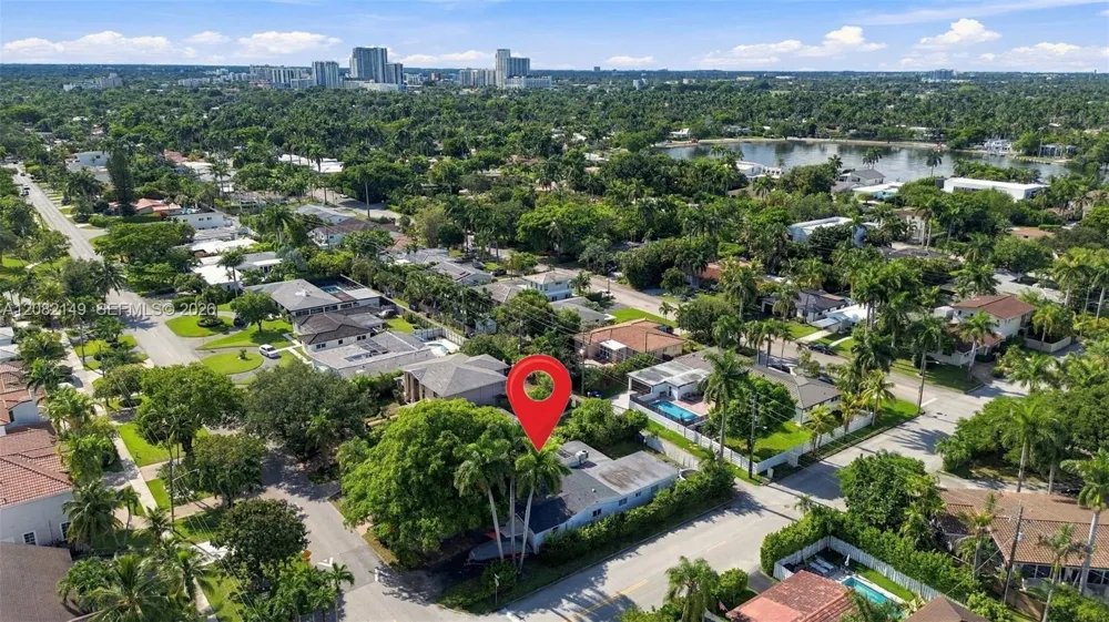 1103 Washington St Hollywood, FL 33019