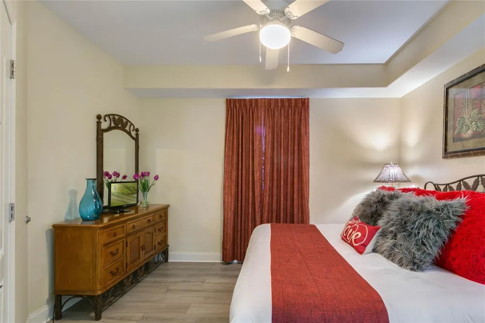 13427 BLUE HERON BEACH DRIVE #1402 Orlando, FL 32821