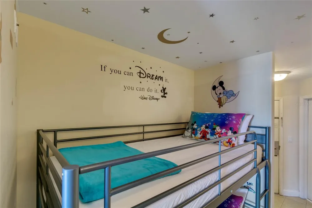 13427 BLUE HERON BEACH DRIVE #1402 Orlando, FL 32821