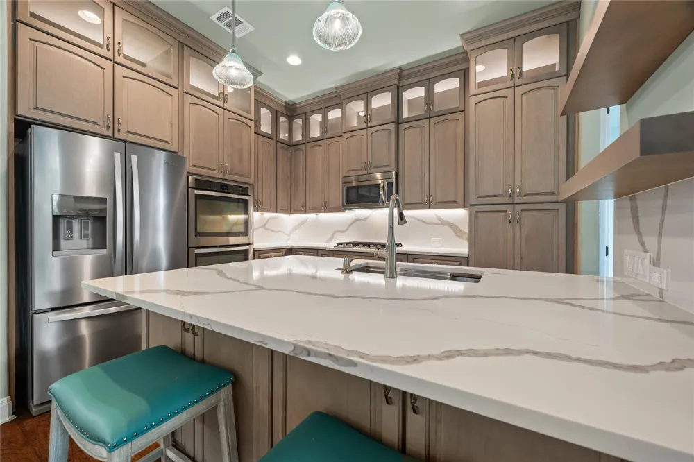 214 Darwins Way Lakeway, TX 78734