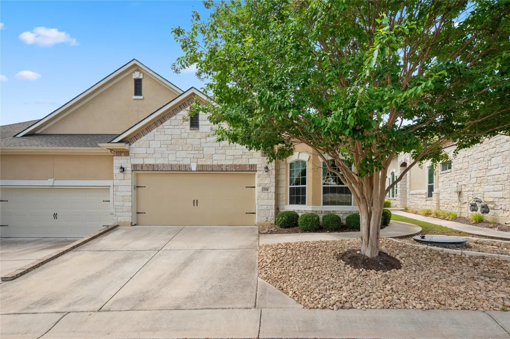 214 Darwins Way Lakeway, TX 78734
