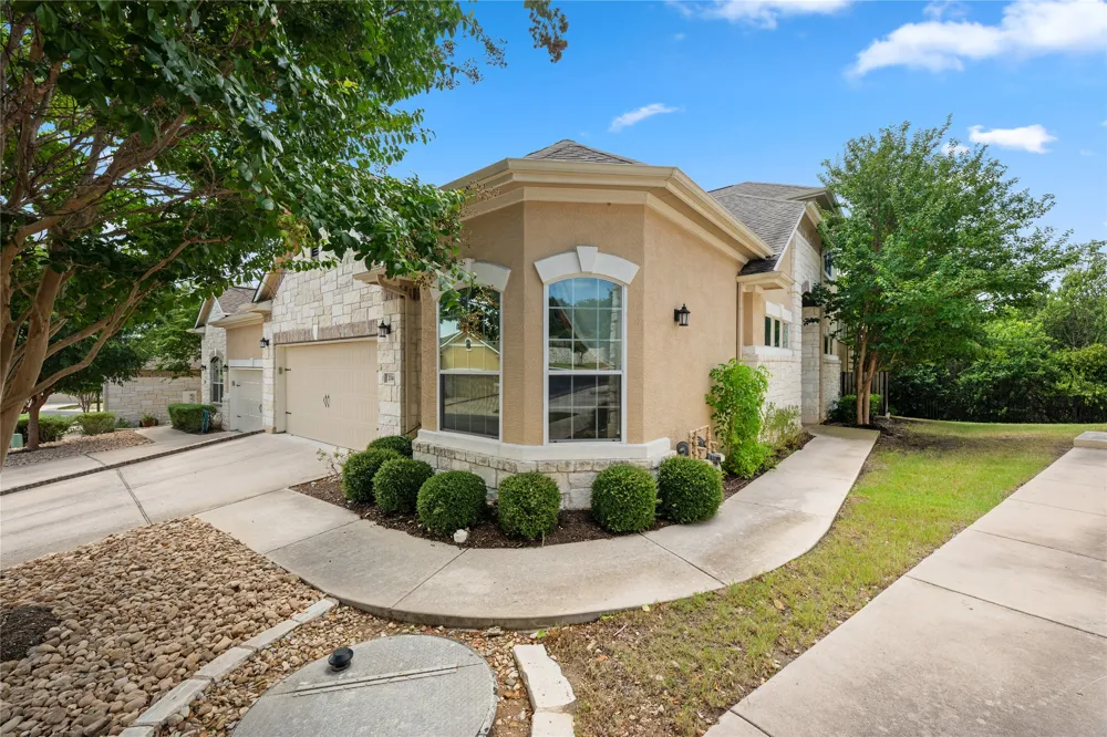214 Darwins Way Lakeway, TX 78734