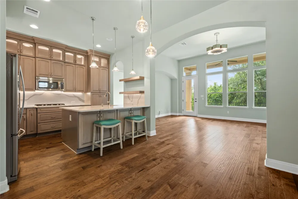 214 Darwins Way Lakeway, TX 78734