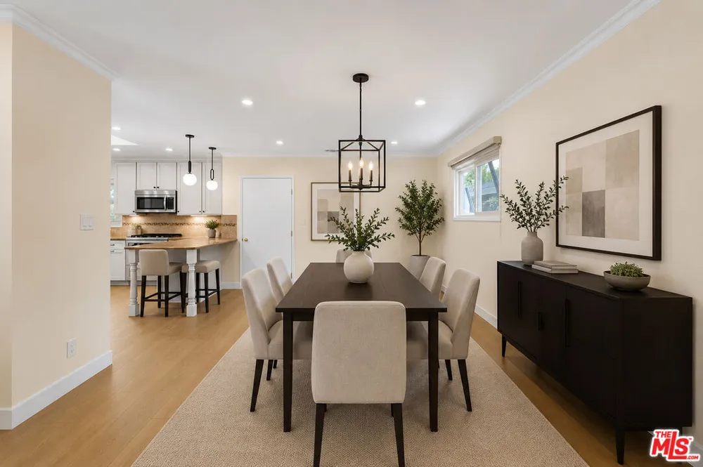 4829 Dempsey Avenue Encino, CA 91436
