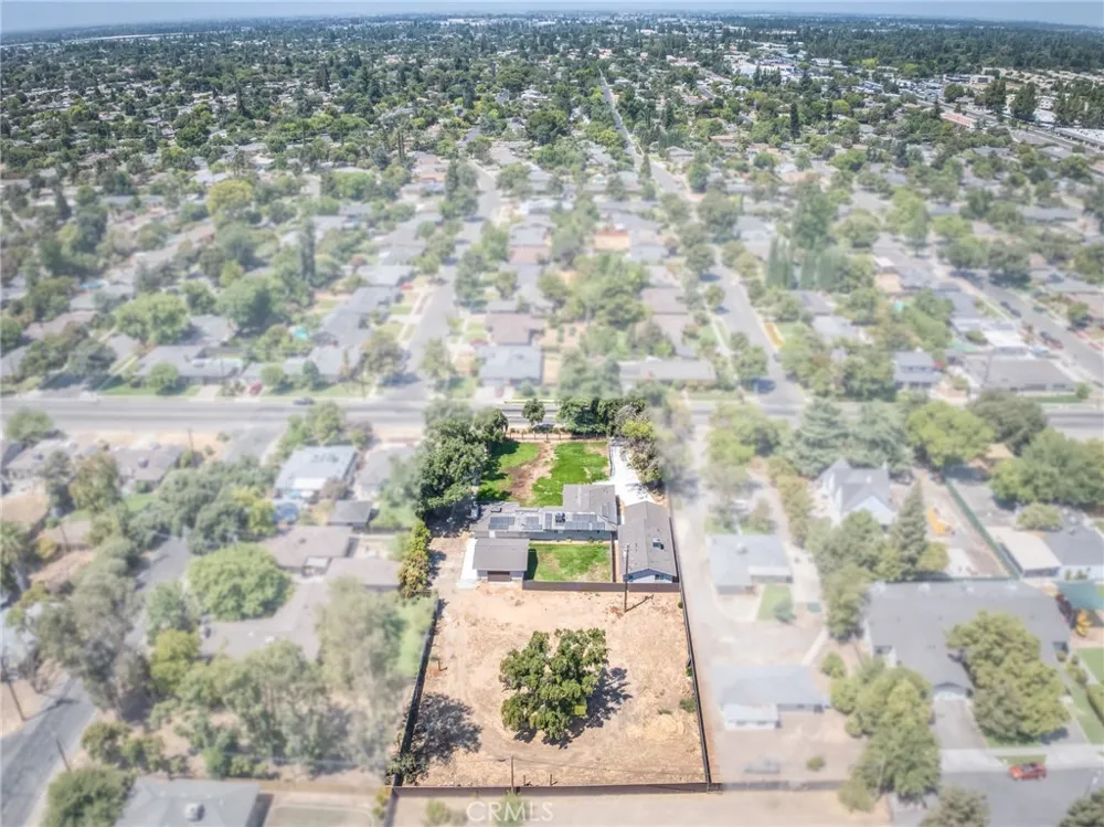 4832 Fruit Fresno, CA 93705
