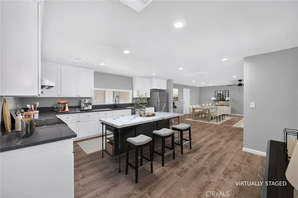 4832 Fruit Fresno, CA 93705