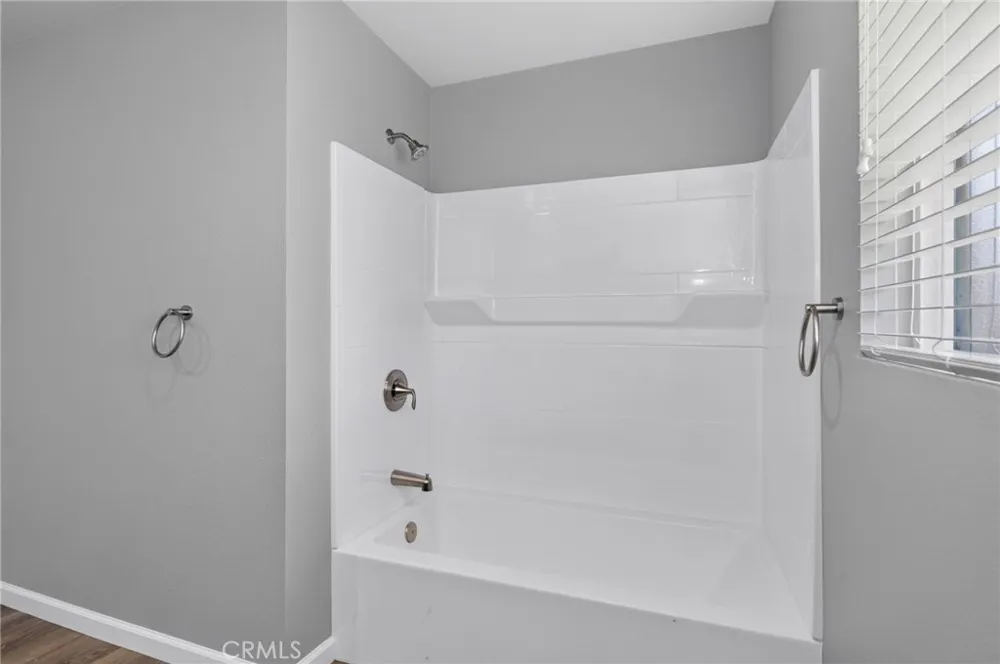 4832 Fruit Fresno, CA 93705