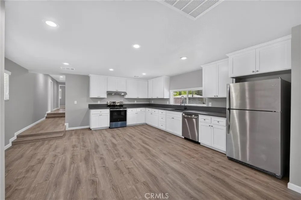 4832 Fruit Fresno, CA 93705