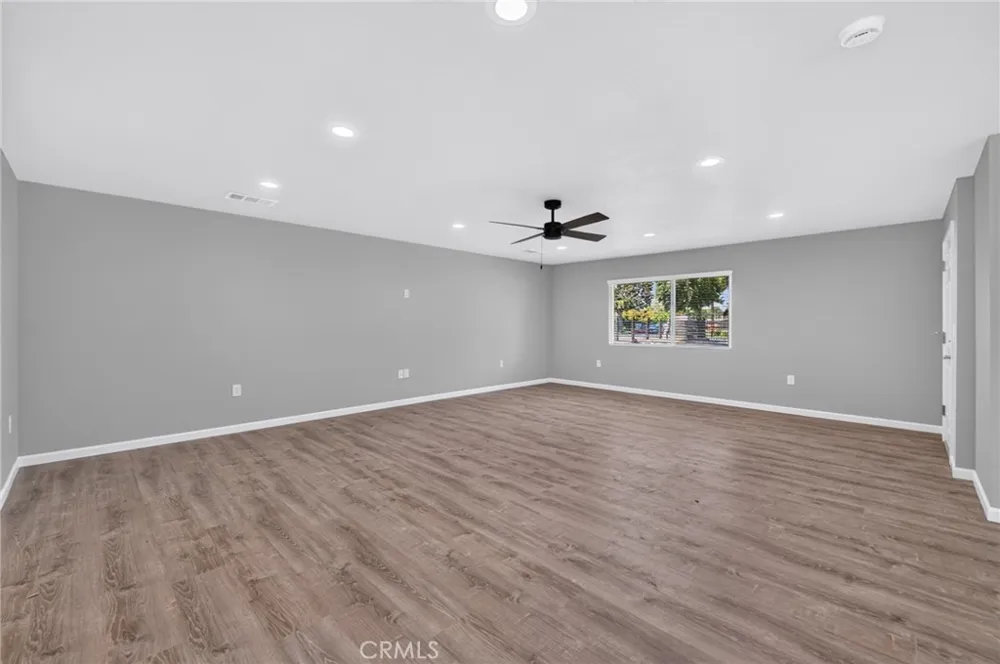 4832 Fruit Fresno, CA 93705