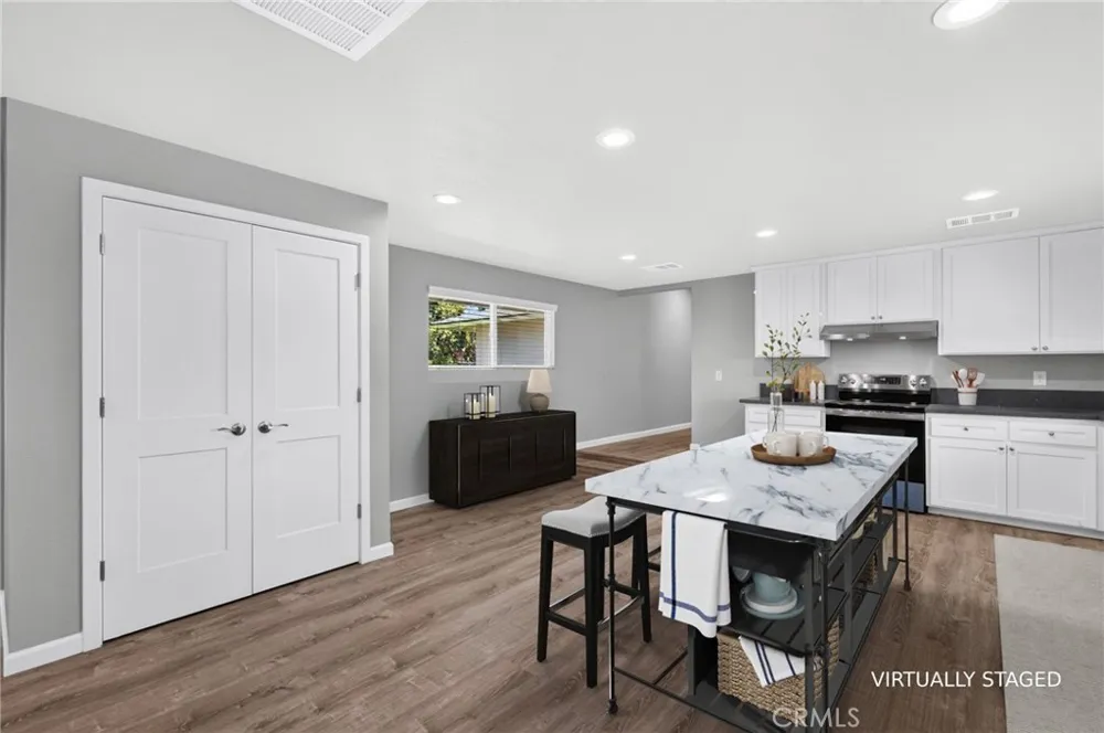 4832 Fruit Fresno, CA 93705