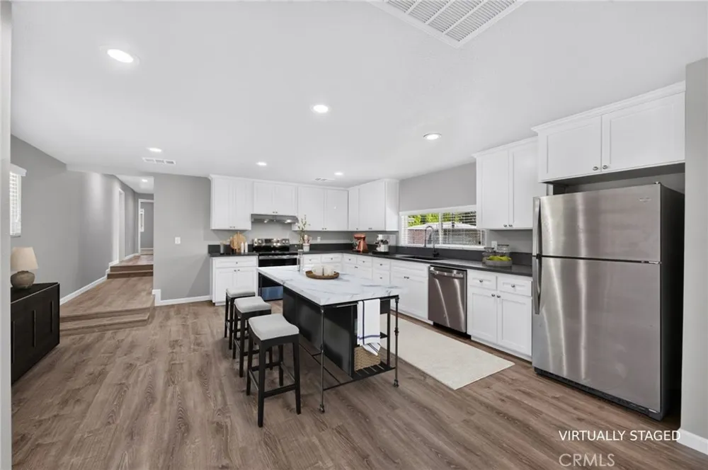 4832 Fruit Fresno, CA 93705