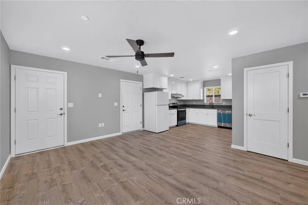4832 Fruit Fresno, CA 93705