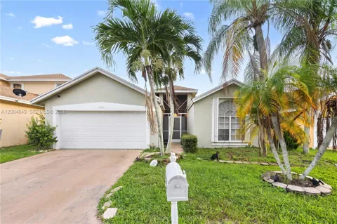 1065 W Fairfax Cir W