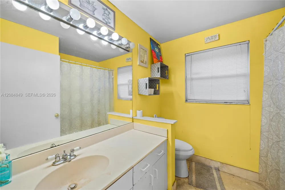 1065 W Fairfax Cir W Boynton Beach, FL 33436