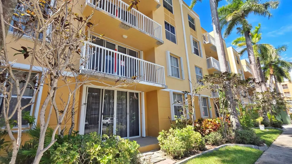 1341 SE 3rd Avenue #307 Dania Beach, FL 33004