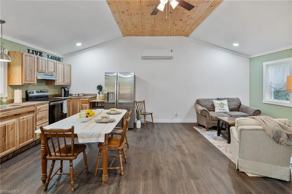 190 Hummingbird Lane Fleetwood, NC 28626