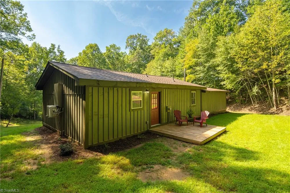 190 Hummingbird Lane Fleetwood, NC 28626