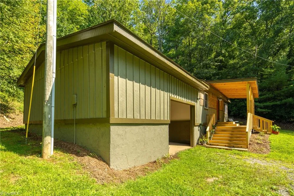 190 Hummingbird Lane Fleetwood, NC 28626