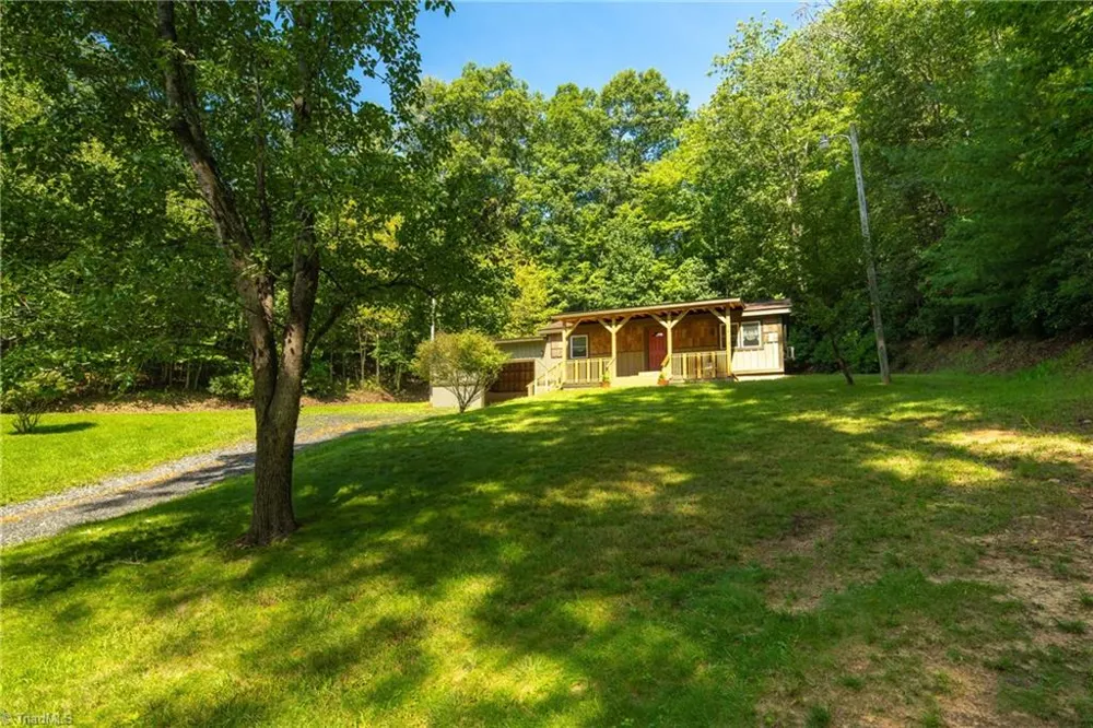 190 Hummingbird Lane Fleetwood, NC 28626
