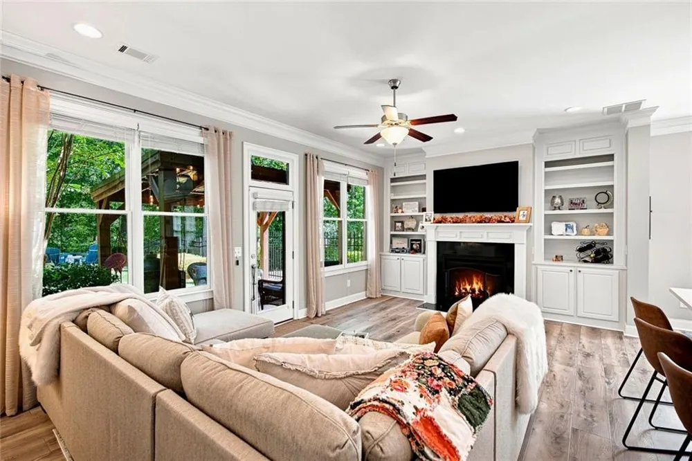 6915 Fellowship Lane Flowery Branch, GA 30542
