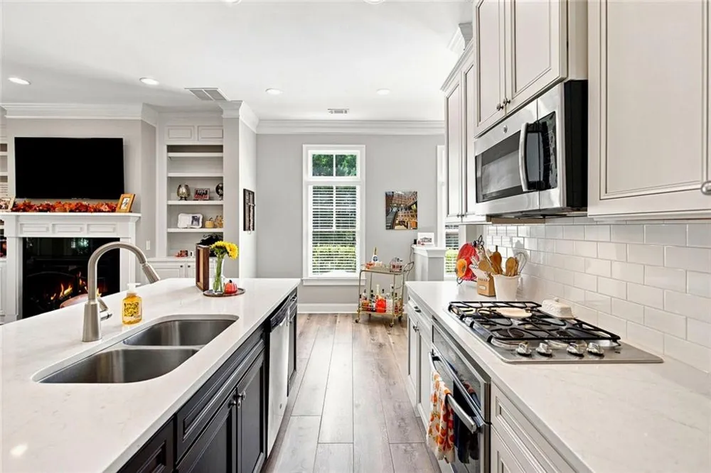 6915 Fellowship Lane Flowery Branch, GA 30542