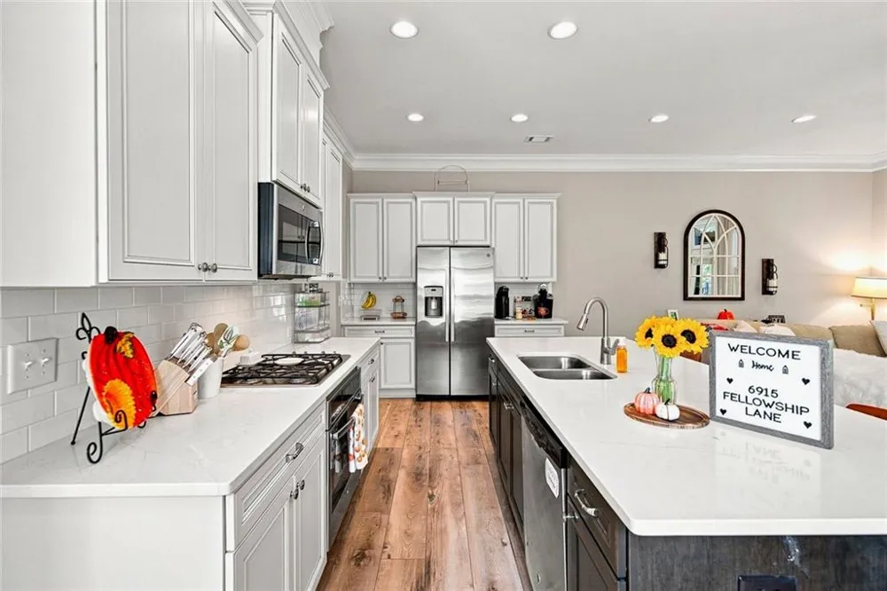 6915 Fellowship Lane Flowery Branch, GA 30542