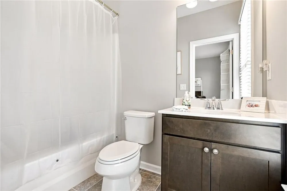 6915 Fellowship Lane Flowery Branch, GA 30542