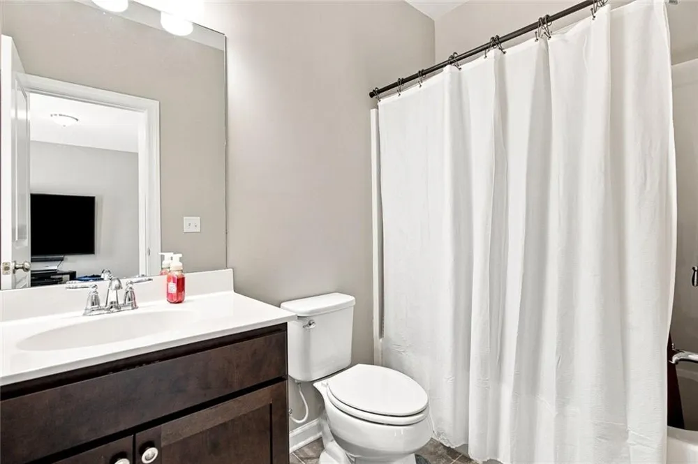 6915 Fellowship Lane Flowery Branch, GA 30542