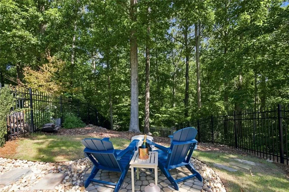 6915 Fellowship Lane Flowery Branch, GA 30542