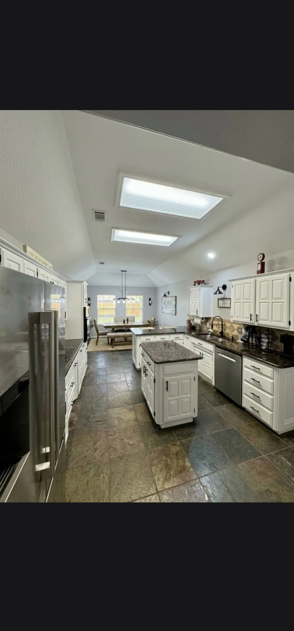 413 Flagstone Drive Burleson, TX 76028