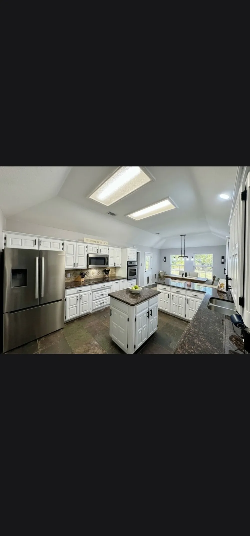 413 Flagstone Drive Burleson, TX 76028