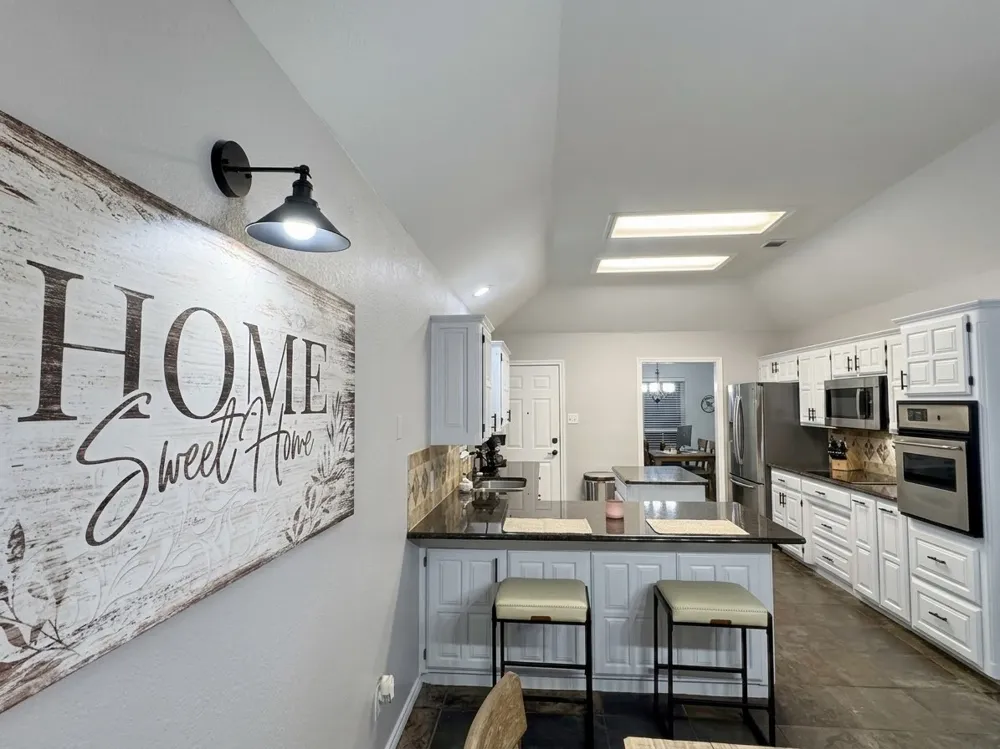 413 Flagstone Drive Burleson, TX 76028