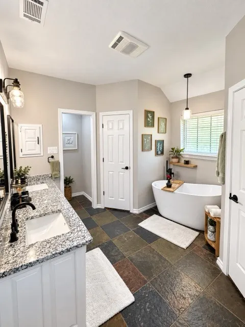 413 Flagstone Drive Burleson, TX 76028
