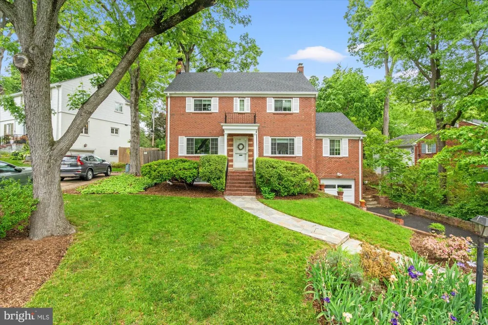803 CHALFONTE DRIVE Alexandria, VA 22305