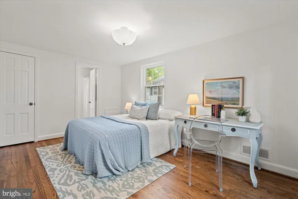 803 CHALFONTE DRIVE Alexandria, VA 22305